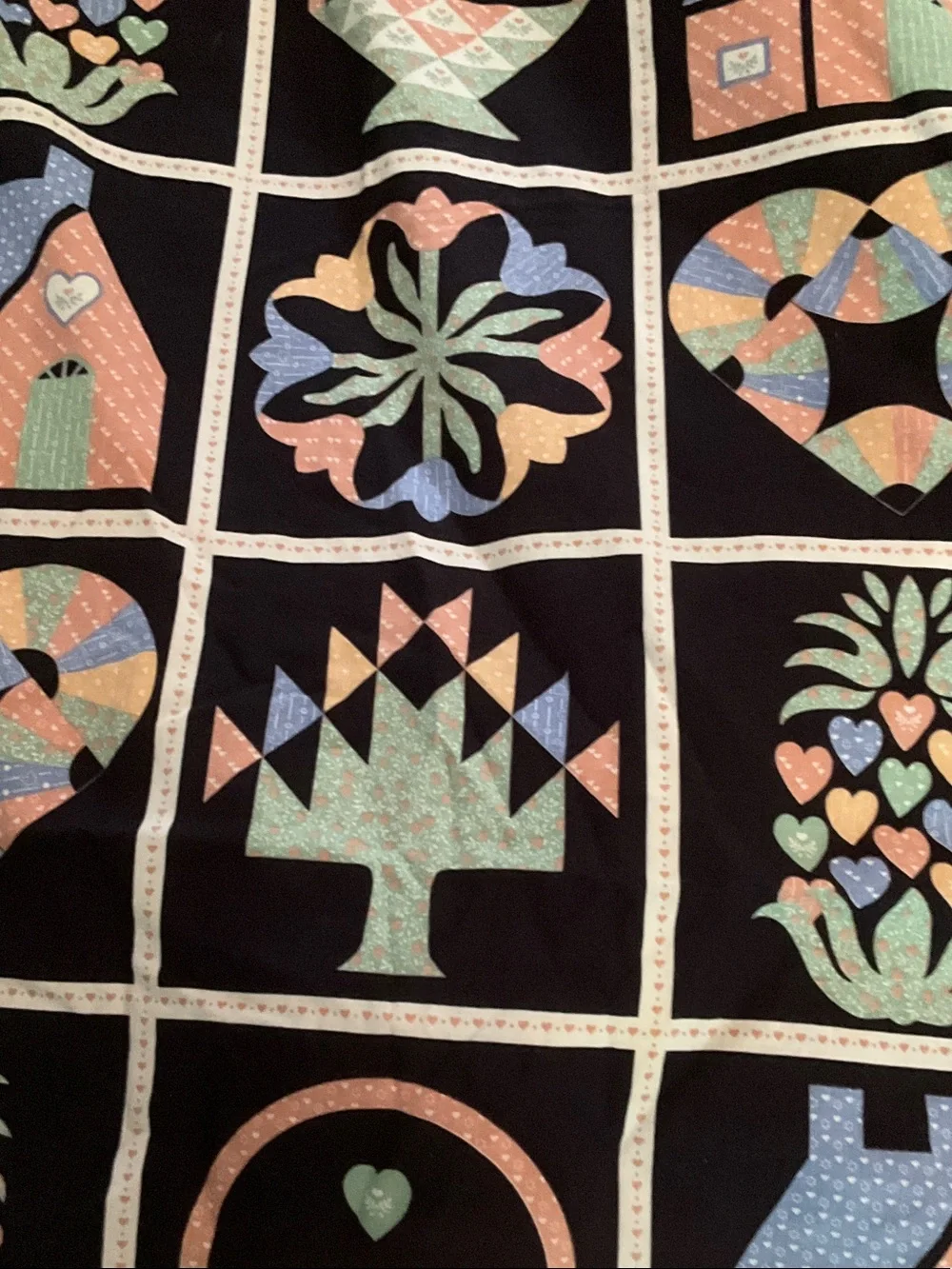 Vintage looking quilt pattern handmade tablecloth